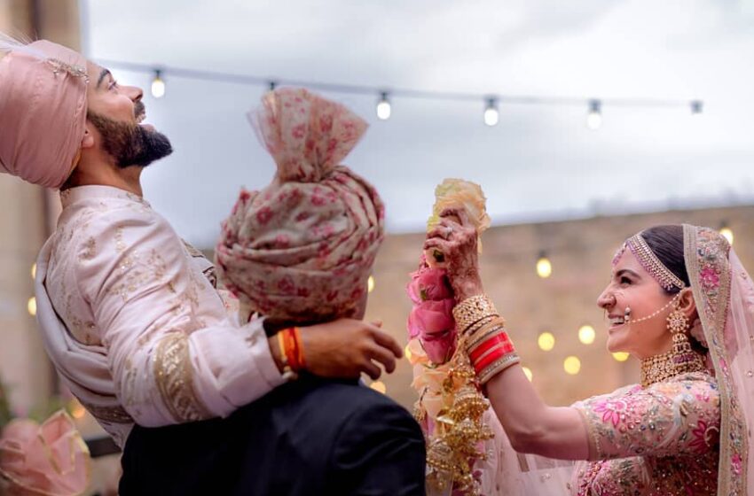  Virat Kohli-Anushka Sharma Anniversary: Fans Relive Some Moments From Couples