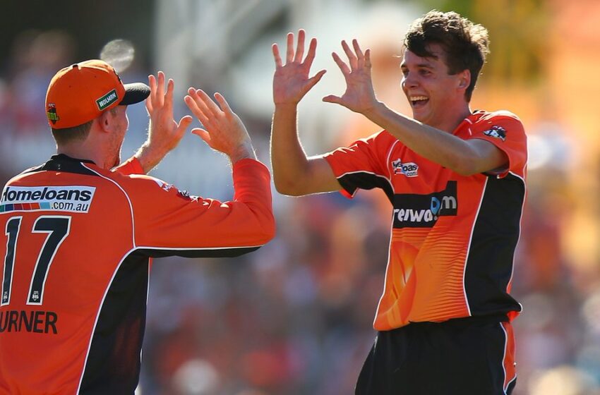  Perth Scorchers lift fourth Big Bash trophy