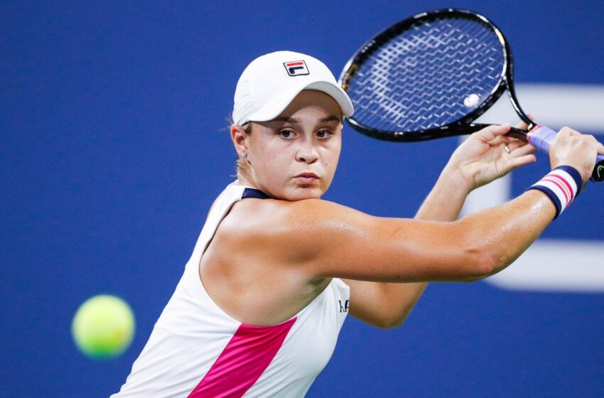  Ashleigh Barty wins the Australian Open 2022.