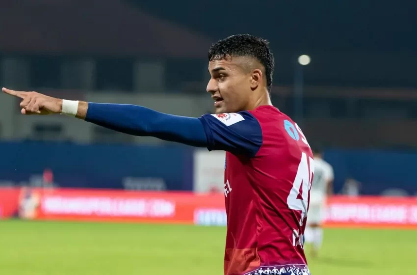  Ishan Pandita scores late again as Jamshedpur FC pip SC East Bengal to go top