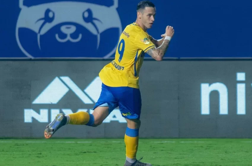  Alvaro Vazquez’s strike sinks Hyderabad FC as Kerala Blasters FC go top