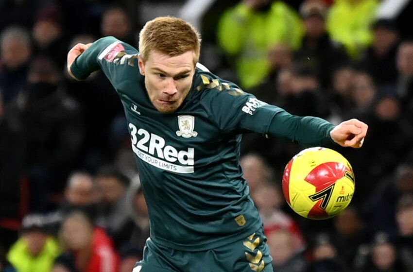  Manchester United out of the FA Cup amidst controversial handball