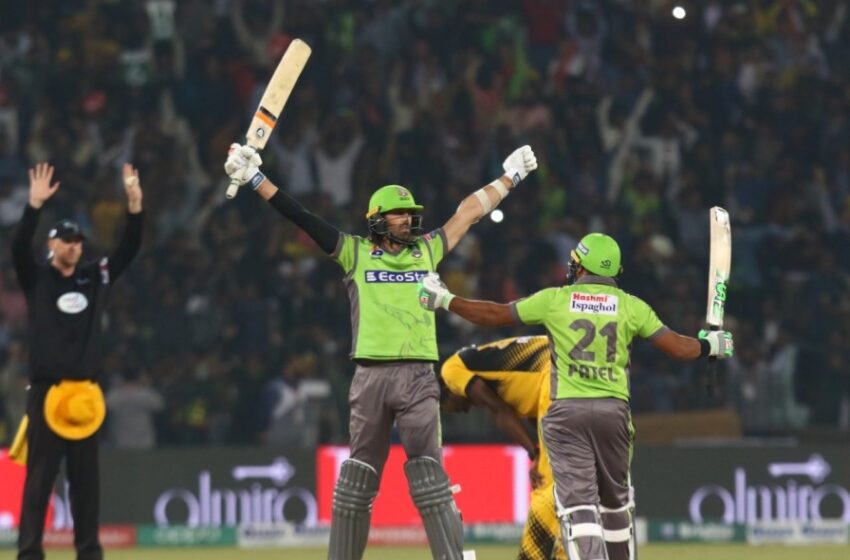  Lahore Qalandars go through the PSL final as they beat Islamabad United