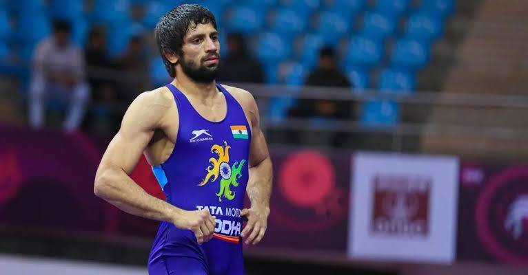  Gold for Ravi Dahiya after he defeats Gulomjon Abdullaev in Yasar Dogu final