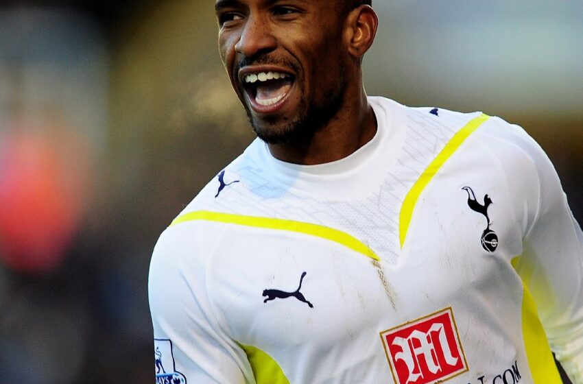  Former Tottenham striker Jermain Defoe retires at the age of 39