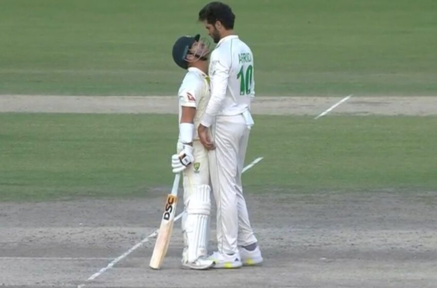  Warner and Shaheen Afridi entertain with some theatrics.