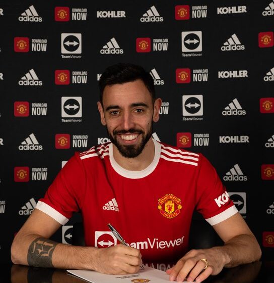  Bruno Fernandes signs a new contract with Manchester United