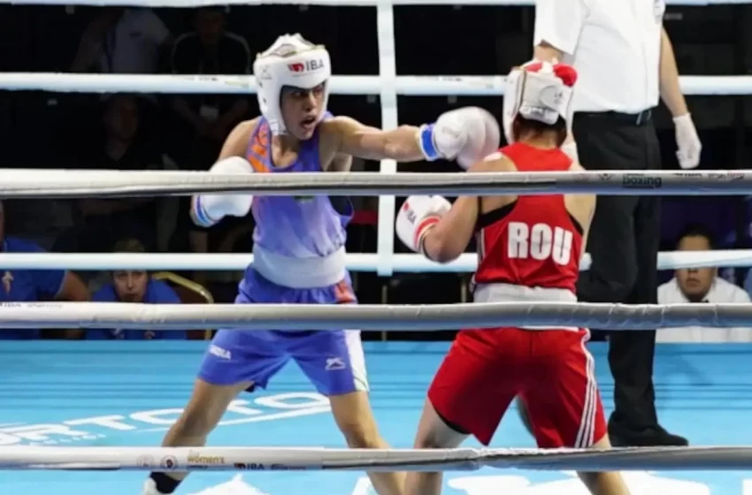  Indian womens boxers eased their way into the quarter-finals