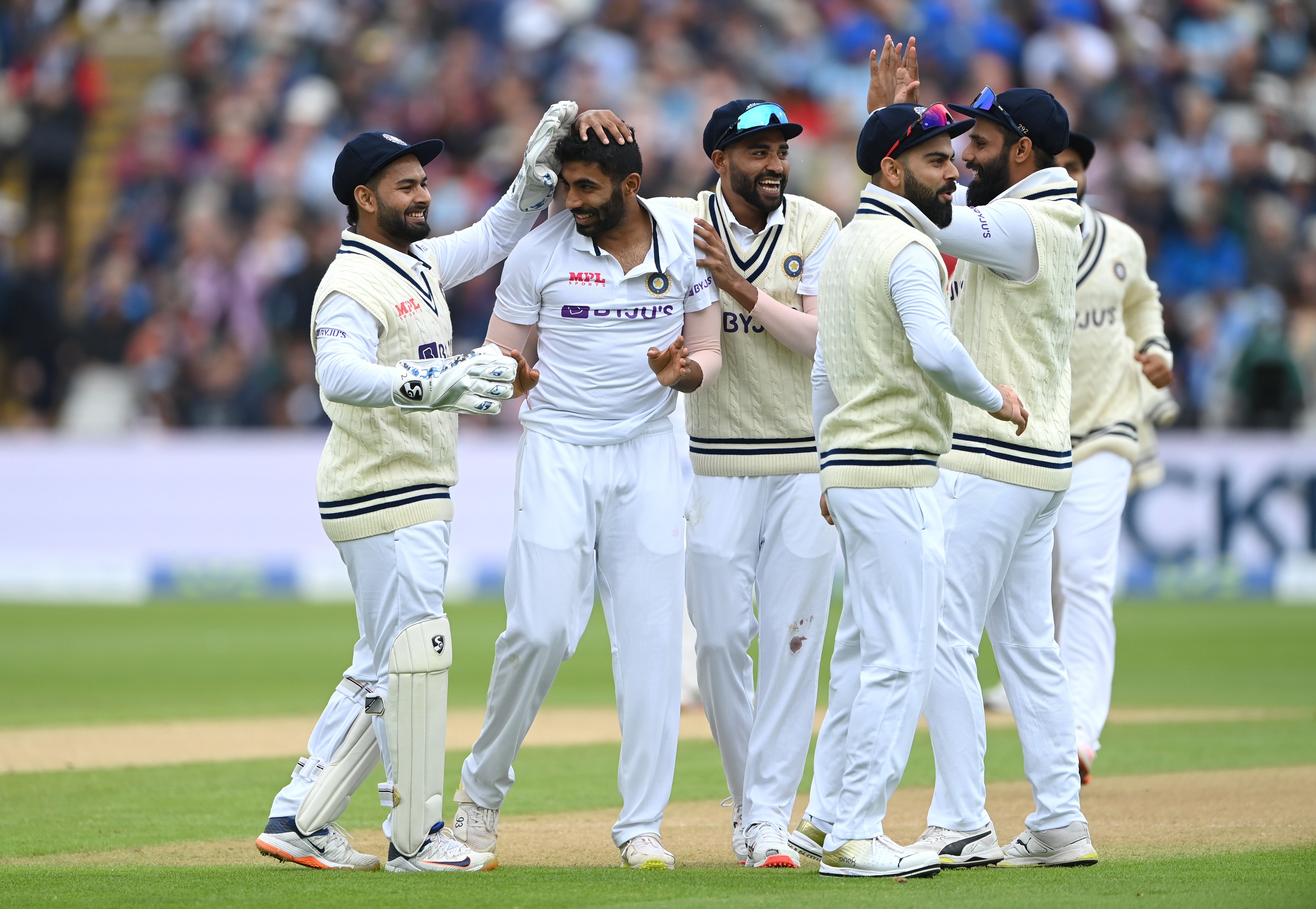  India’s bowlers led by Bumrah breathe fire as England slide to 84/5 on Day 2