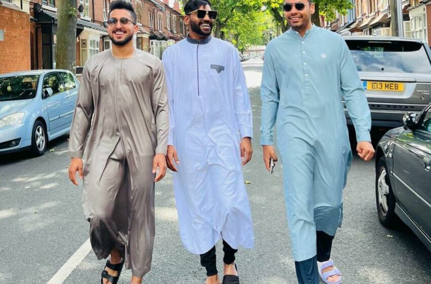  Siraj ,Umran and Avesh Khan offer Eid-al-Adha prayers in England