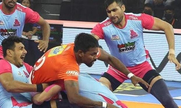 Vivo Pro Kabaddi League Report: Rahul Chaudhari & Arjun Deshwal shine as Jaipur Pink Panthers record hat-trick of victories
