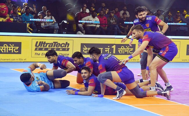  vivo Pro Kabaddi League Report: Dabang Delhi KC Strong Second Half Performance Earns Them a Tie, Seal Playoffs Spot