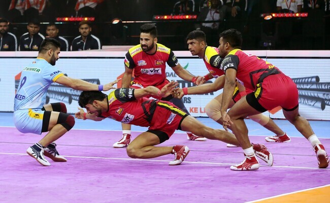  Bengaluru Bulls Hold Off UP Yoddhas To Take Crucial Win And Qualify For Play Offs
