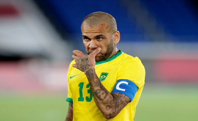  Dani Alves became the oldest player to appear for Brazil in the FIFA World Cup
