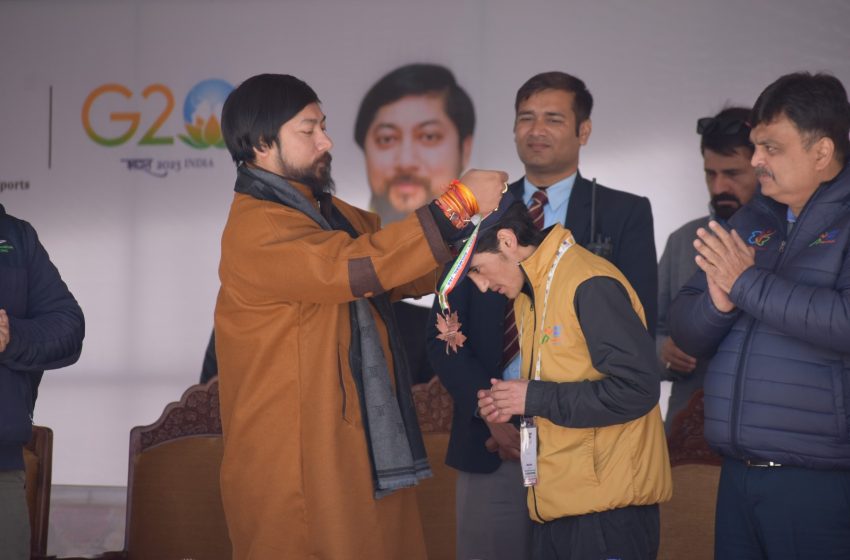  Khelo India Winter Games concludes in Gulmarg; MoS Nisith Pramanik distributes medals among winners