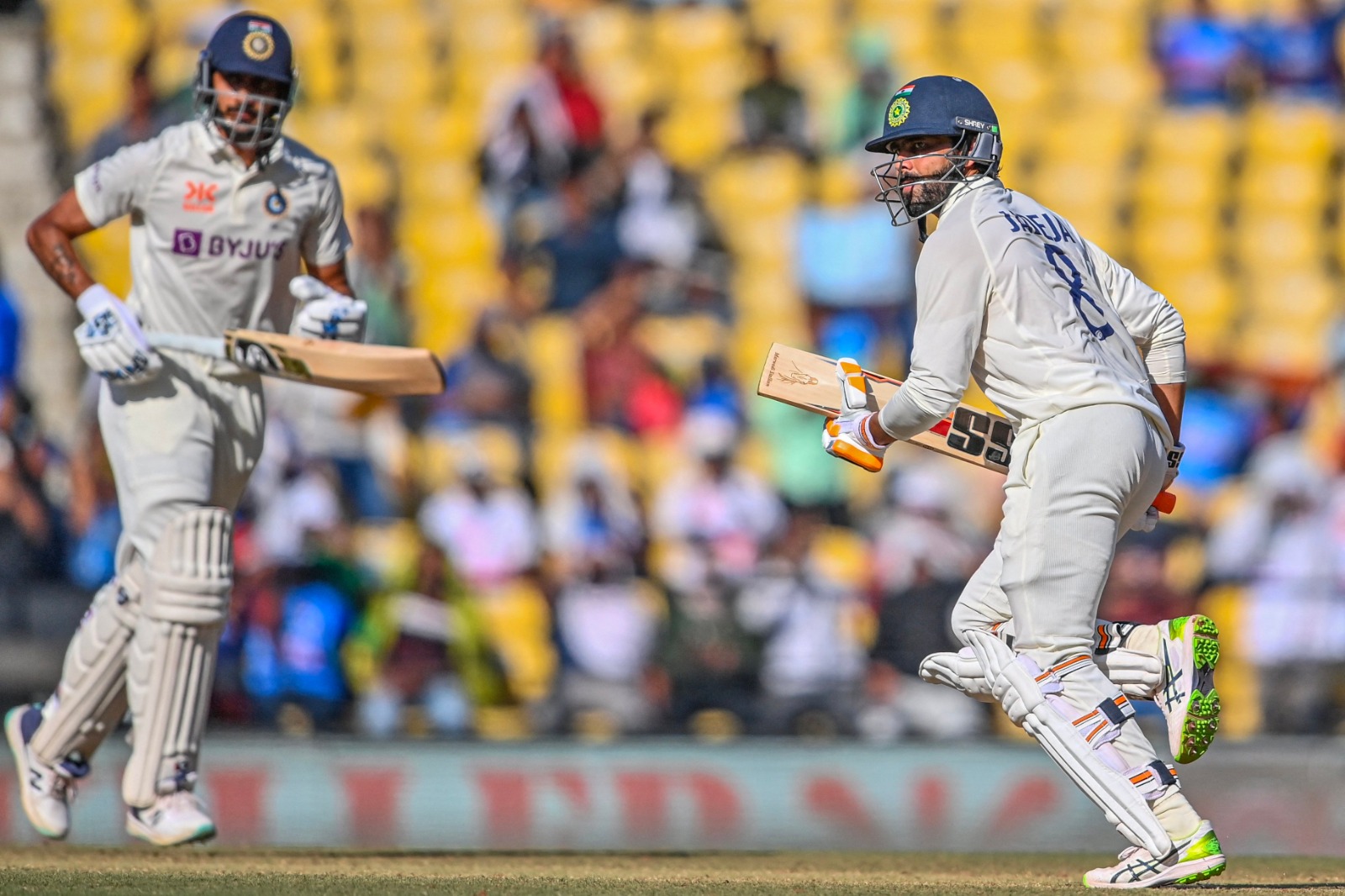 Axar Patel/Ravindra Jadeja