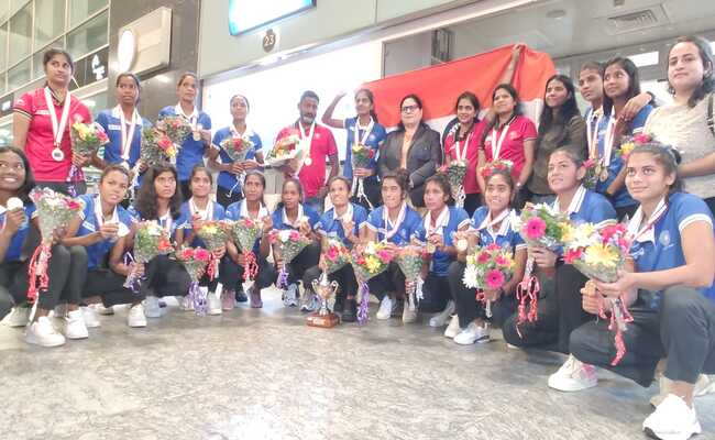  Indian Junior Women’s Hockey Team receives Champion’s welcome in Bengaluru