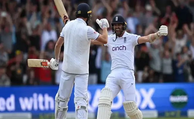  England’s thrilling win at Headingley keep the Ashes alive
